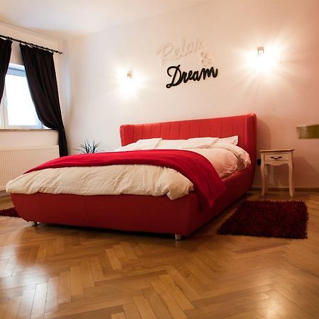 Appartement Luky10 à Braşov Extérieur photo