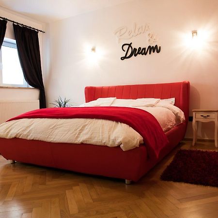 Appartement Luky10 à Braşov Extérieur photo